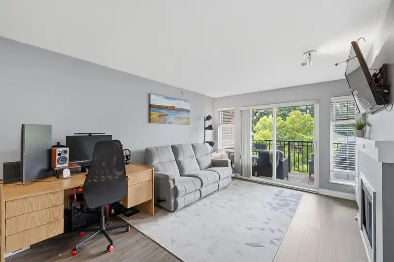 411 9233 GOVERNMENT STREET - photo 3 of 30