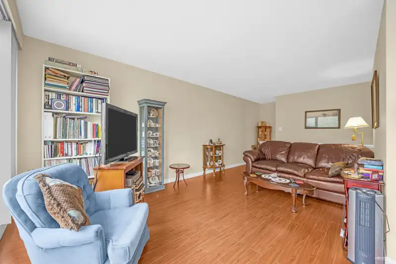 100 10200 4TH AVENUE - photo 1 of 22