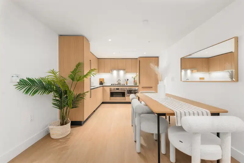 513 2235 E BROADWAY - photo 2 of 22