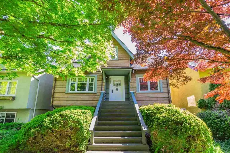 3890 W 29TH AVENUE - photo 1 of 2