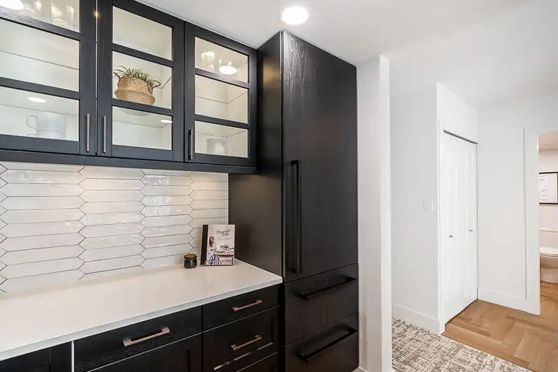 311 4101 YEW STREET - photo 3 of 33