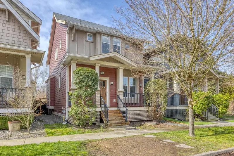 7339 191B STREET - photo 2 of 25