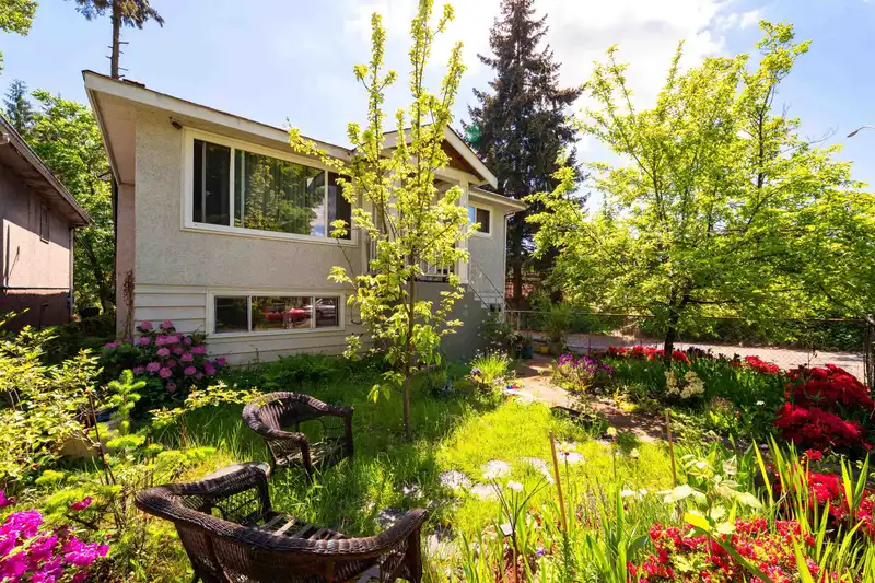 3446 WILLIAM STREET - photo 2 of 27