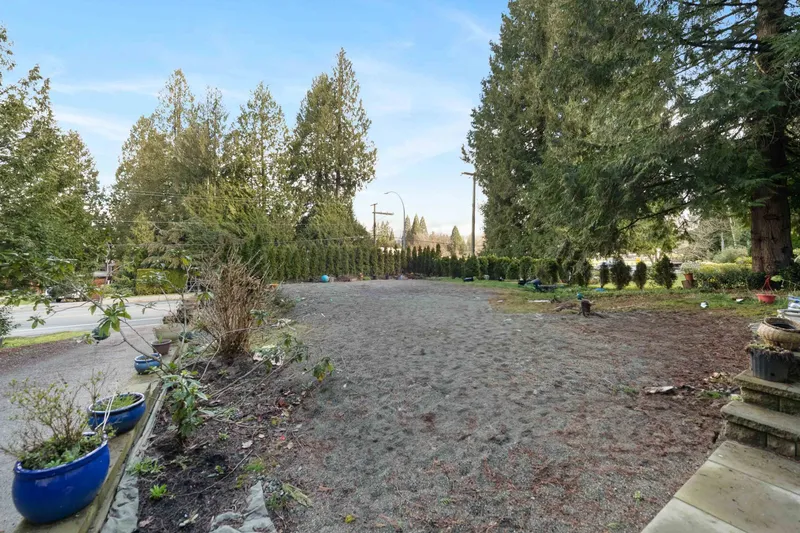 20624 48 AVENUE - photo 4 of 25