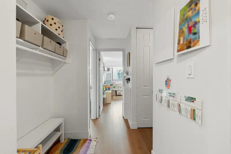 105 175 E 5TH STREET - photo 3 of 18