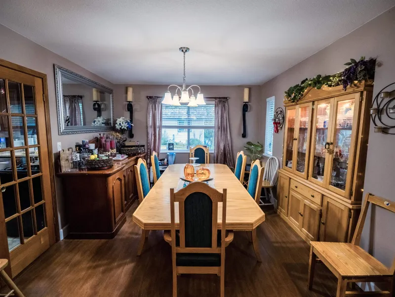 18961 60B AVENUE - photo 3 of 11