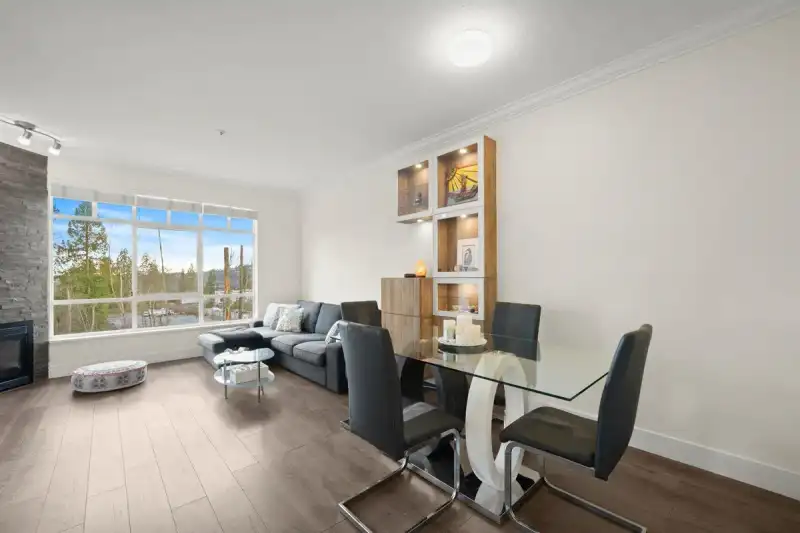 317 630 ROCHE POINT DRIVE - photo 1 of 16