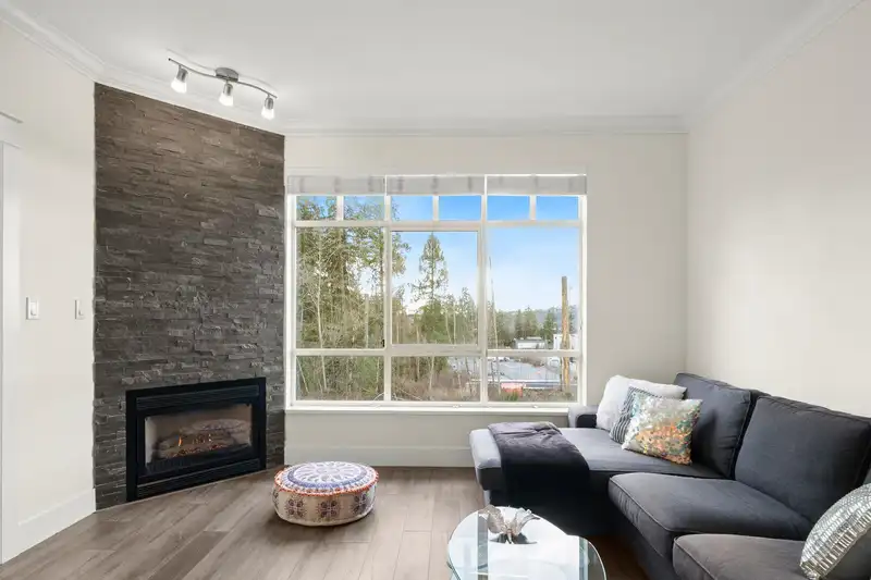317 630 ROCHE POINT DRIVE - photo 2 of 16