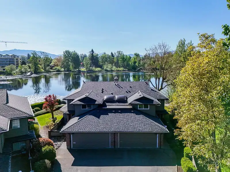 8 33000 MILL LAKE ROAD - photo 2 of 37