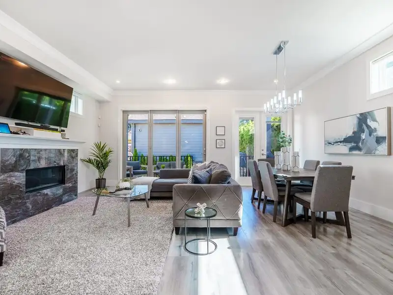 15326 28TH AVENUE - photo 1 of 25