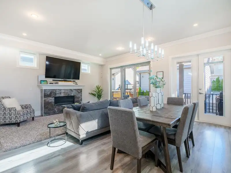 15326 28TH AVENUE - photo 4 of 25