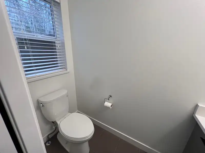 10 22810 113 AVENUE - photo 4 of 9