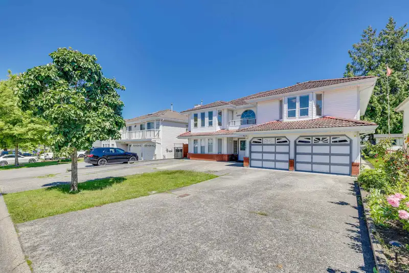 6588 128A STREET - photo 2 of 33