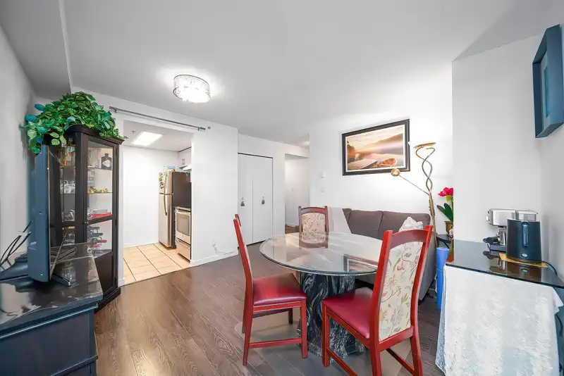 2303 1188 HOWE STREET - photo 4 of 23