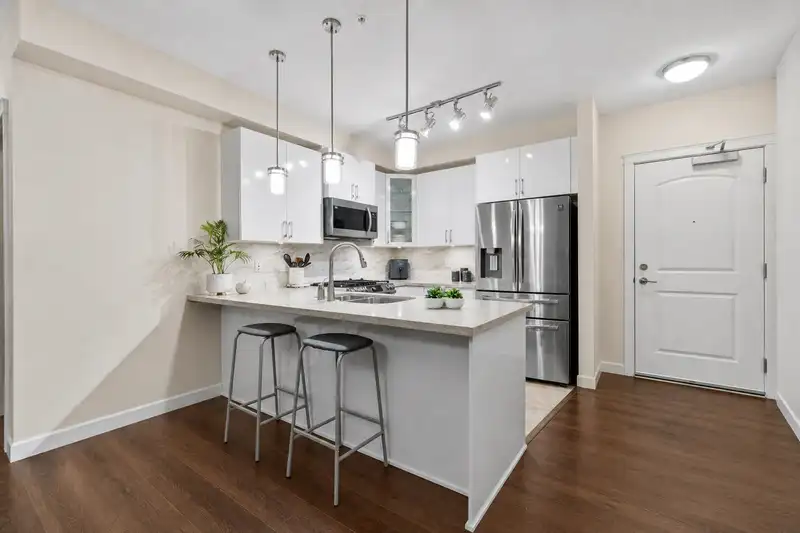 208 20376 86 AVENUE - photo 3 of 35
