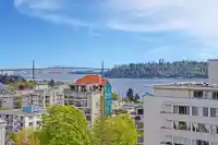 903 1745 ESQUIMALT AVENUE - thumbnail 1