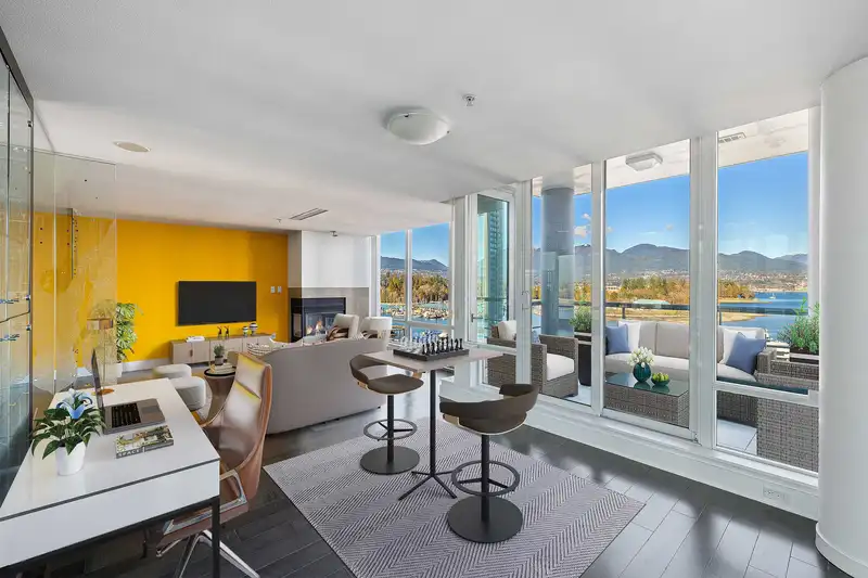 1002 499 BROUGHTON STREET - photo 4 of 40