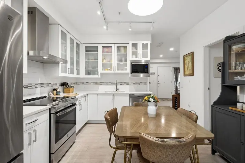 4860 SLOCAN STREET - photo 4 of 25