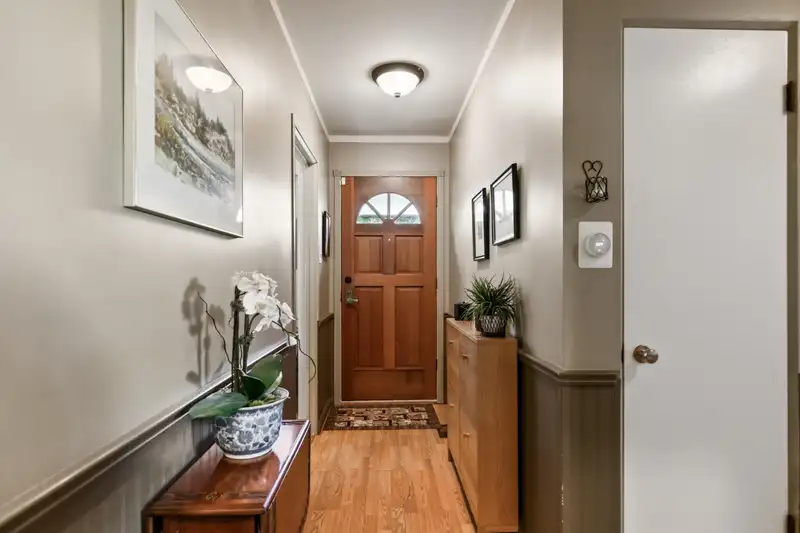 12647 26 AVENUE - photo 4 of 30