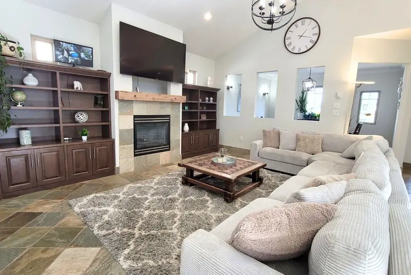 1247 STAYTE ROAD - photo 4 of 25