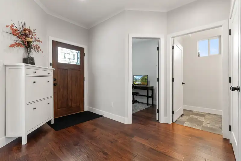 6522 REID ROAD - photo 3 of 37