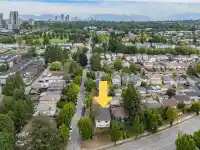 8080 COLUMBIA STREET - thumbnail 3