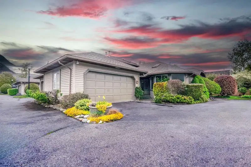 13 8921 117A STREET - photo 1 of 24