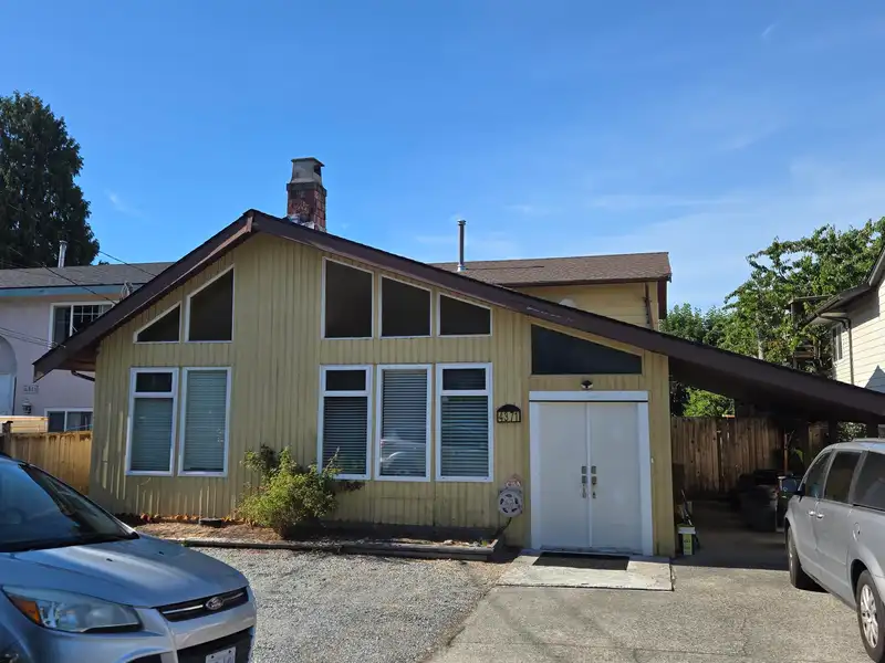 4371 STEVESTON HIGHWAY - photo 1 of 5