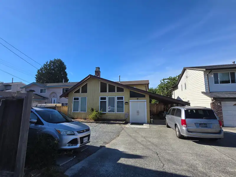 4371 STEVESTON HIGHWAY - photo 3 of 5