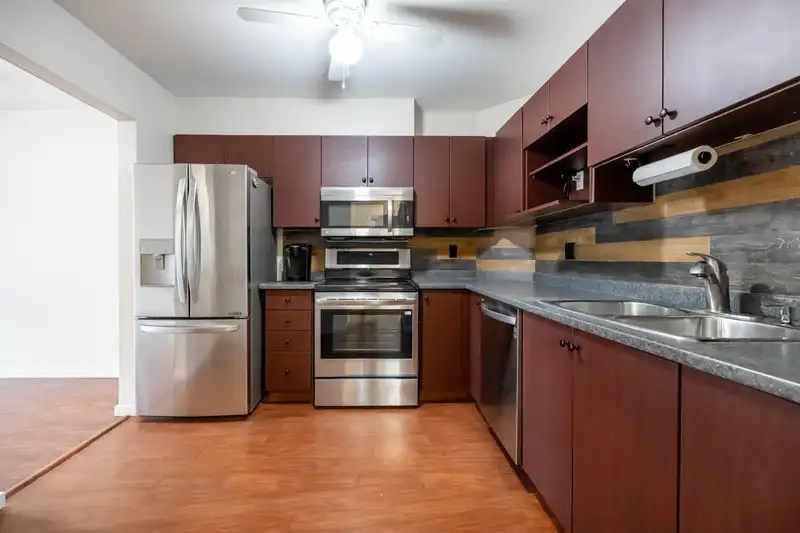 404 13955 LAUREL DRIVE - photo 3 of 28