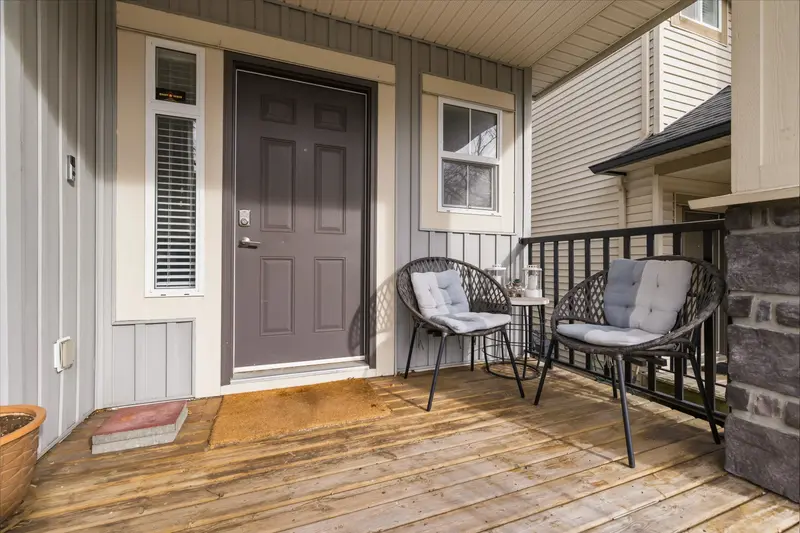 16539 59A AVENUE - photo 3 of 25