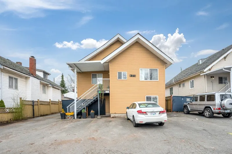 475 SE MARINE DRIVE - photo 2 of 25