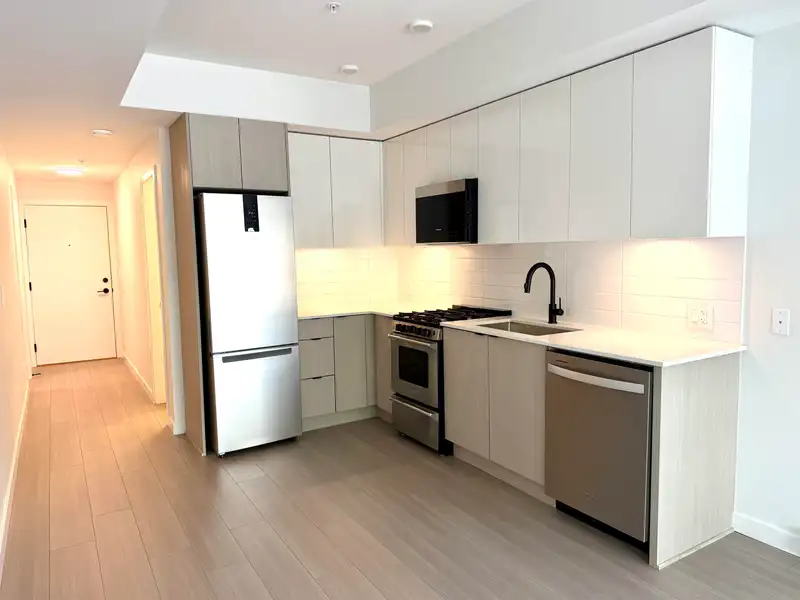 102 2277 HAWTHORNE AVENUE - photo 4 of 14