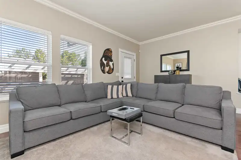 34609 7 AVENUE - photo 3 of 36