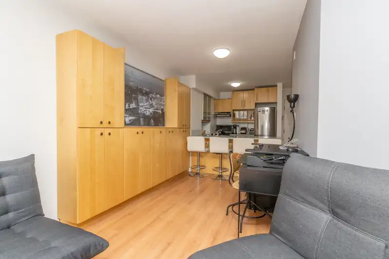 905 1330 BURRARD STREET - photo 2 of 26