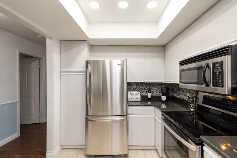 146 1440 GARDEN PLACE - photo 4 of 25