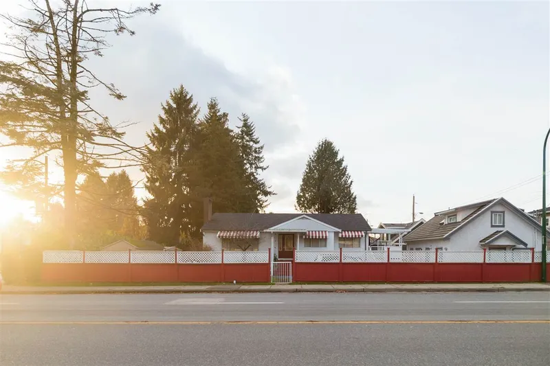 5675 RUPERT STREET - photo 1 of 8