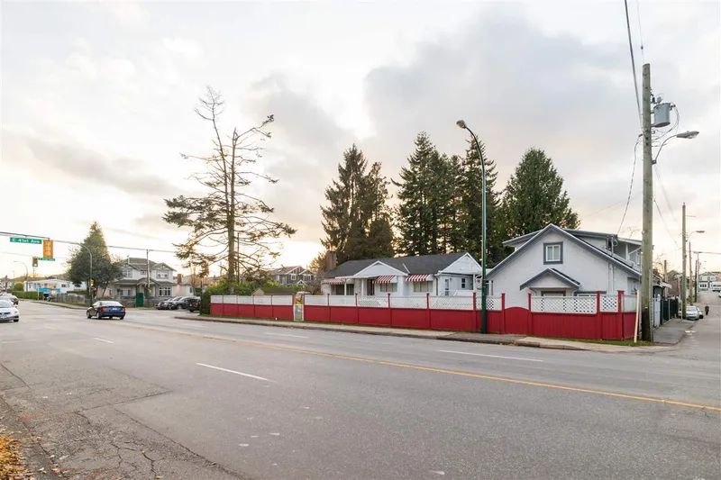 5675 RUPERT STREET - photo 3 of 8