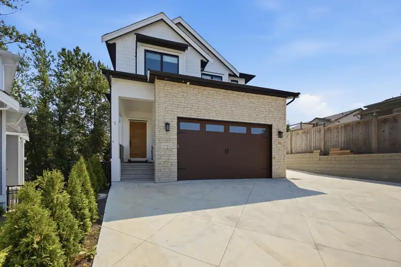 5 35133 CHRISTINA PLACE - photo 2 of 40