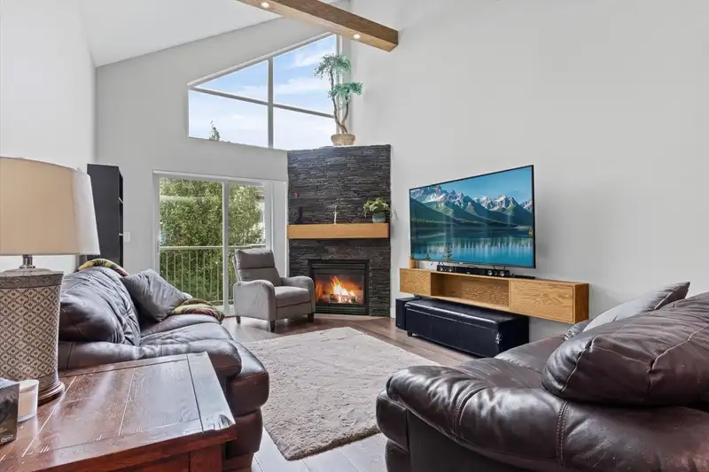 414 33478 ROBERTS AVENUE - photo 1 of 26