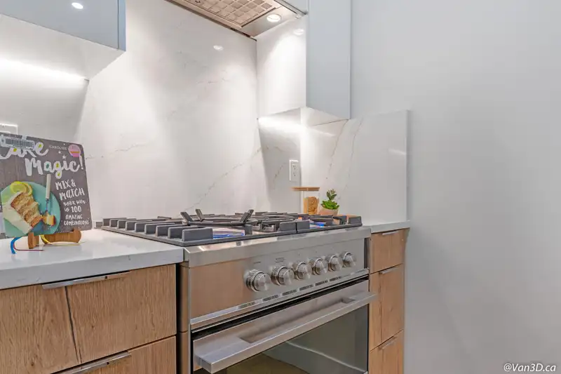 2 369 E 16TH AVENUE - photo 3 of 21