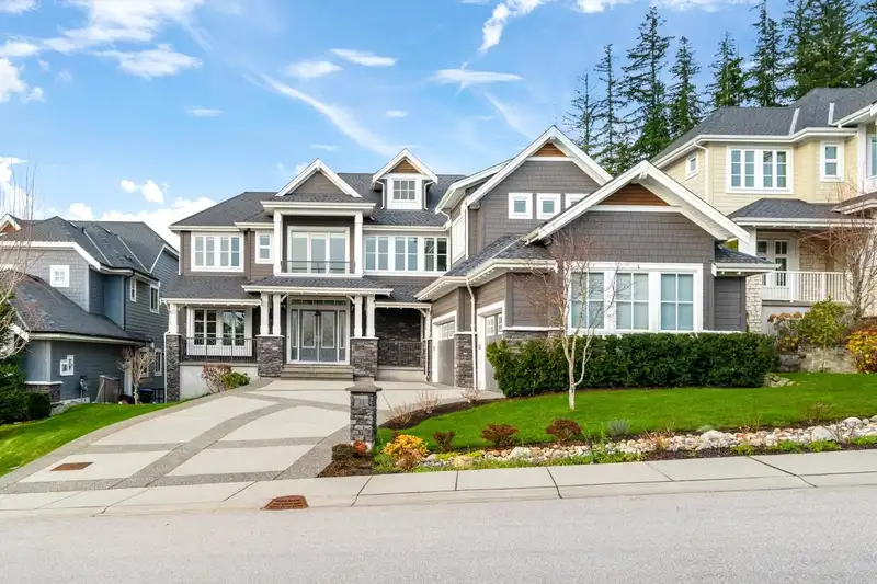 11 HERITAGE PEAK ROAD - photo 1 of 34