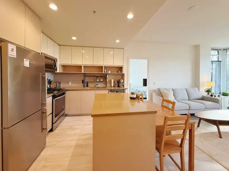105 8850 UNIVERSITY CRESCENT - photo 2 of 23