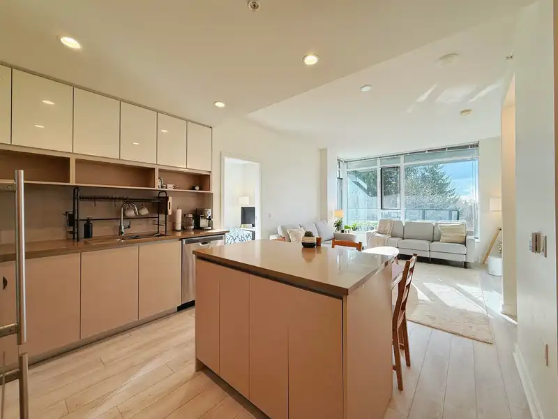 105 8850 UNIVERSITY CRESCENT - photo 3 of 23