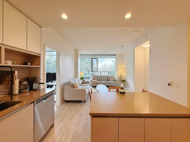 105 8850 UNIVERSITY CRESCENT - photo 4 of 23