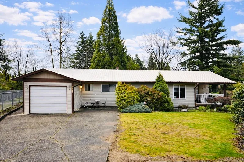 2237 CRYSTAL COURT - photo 4 of 25