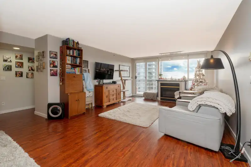 1901 551 AUSTIN AVENUE - photo 2 of 30