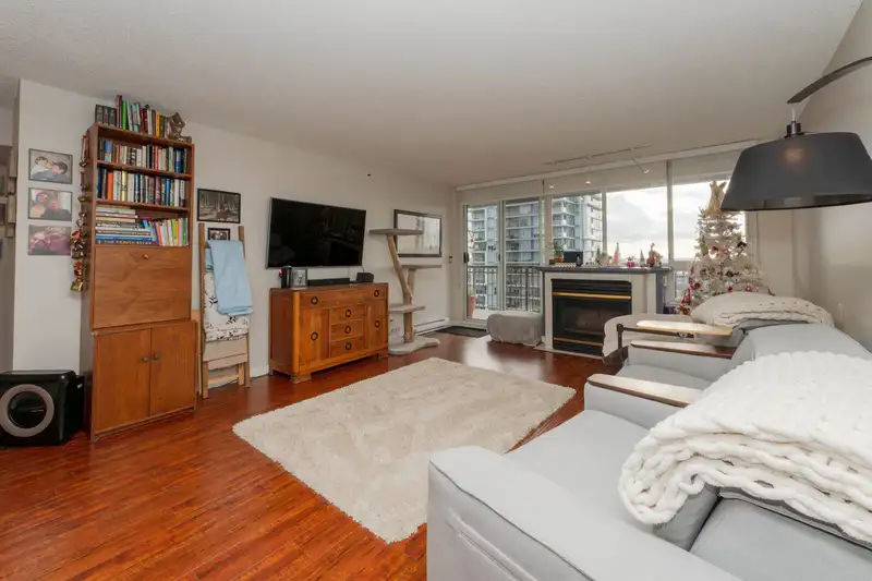 1901 551 AUSTIN AVENUE - photo 4 of 30