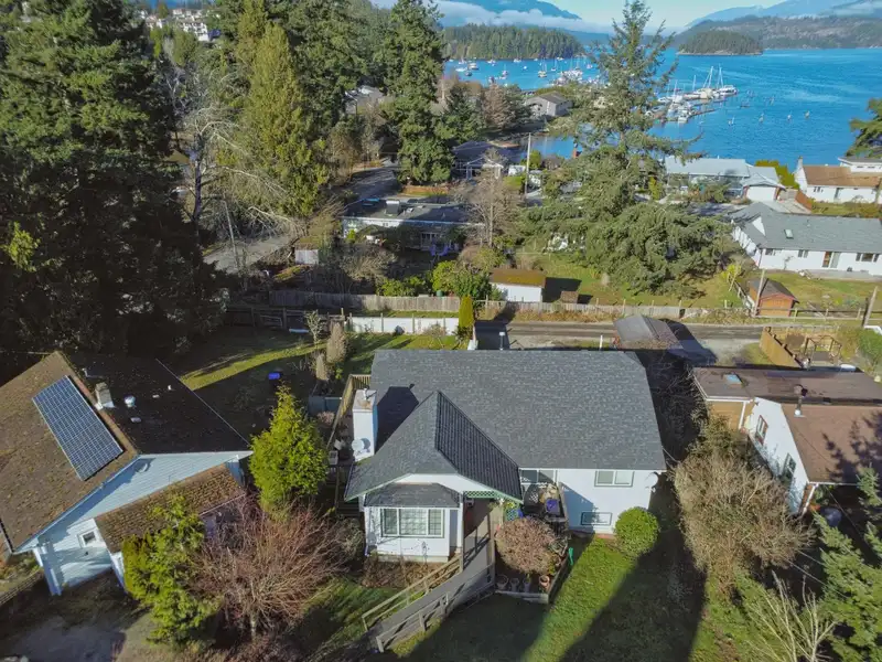 5693 PORPOISE BAY ROAD - photo 2 of 38