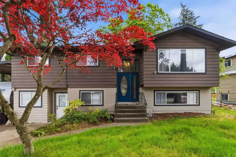 4618 207A STREET - photo 2 of 36
